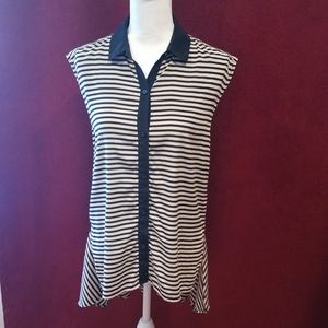 🎃 3/$15 🎃 DKNY silk button-up shirt